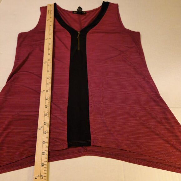 ❤️ 4/$20 Suzie in the City tank top Women's large Purple black V-neck front zip - Picture 6 of 13